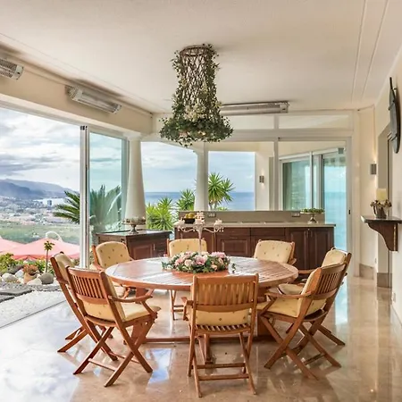 Sleeps 10 Pool Air Con Wifi