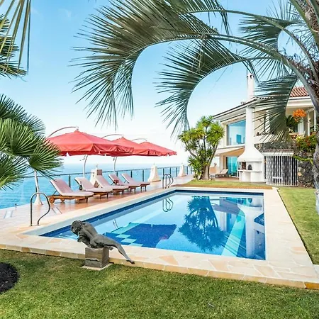 Villa Sleeps 10 Pool Air Con Wifi