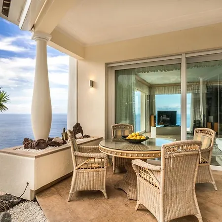 Sleeps 10 Pool Air Con Wifi Villa